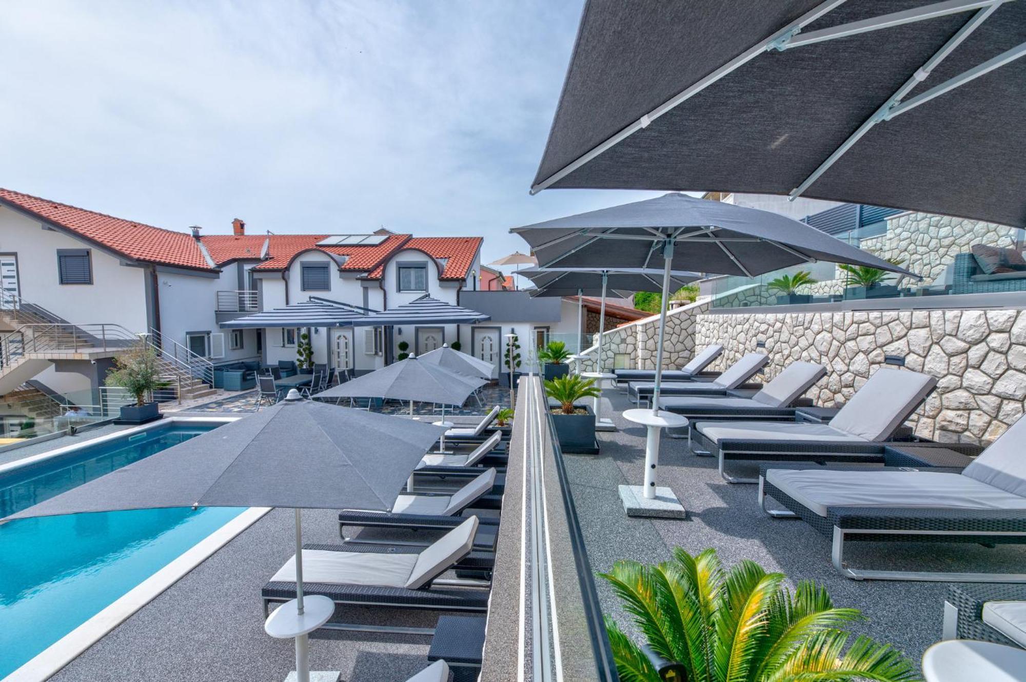 Villa Vivien 茨里克韦尼察 外观 照片